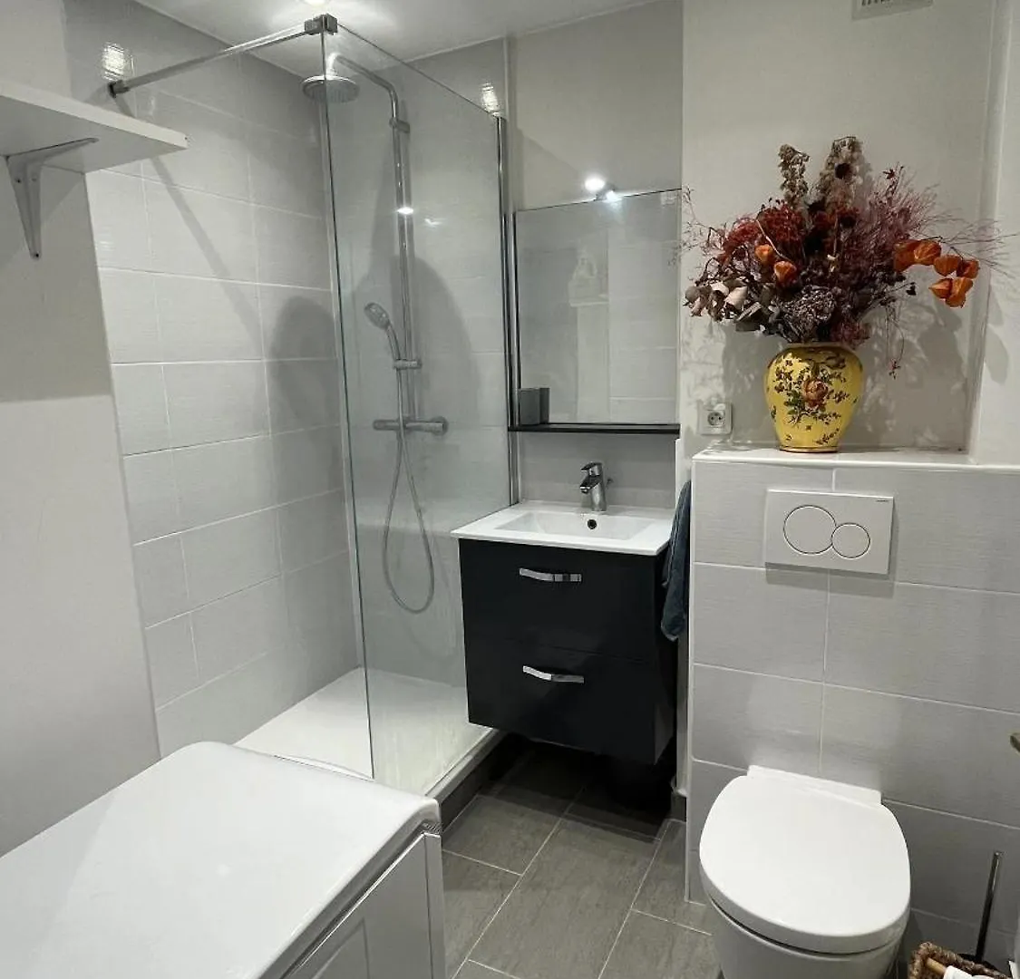 Charmant Studio A Montmartre Sacre Coeur Paris Apartment